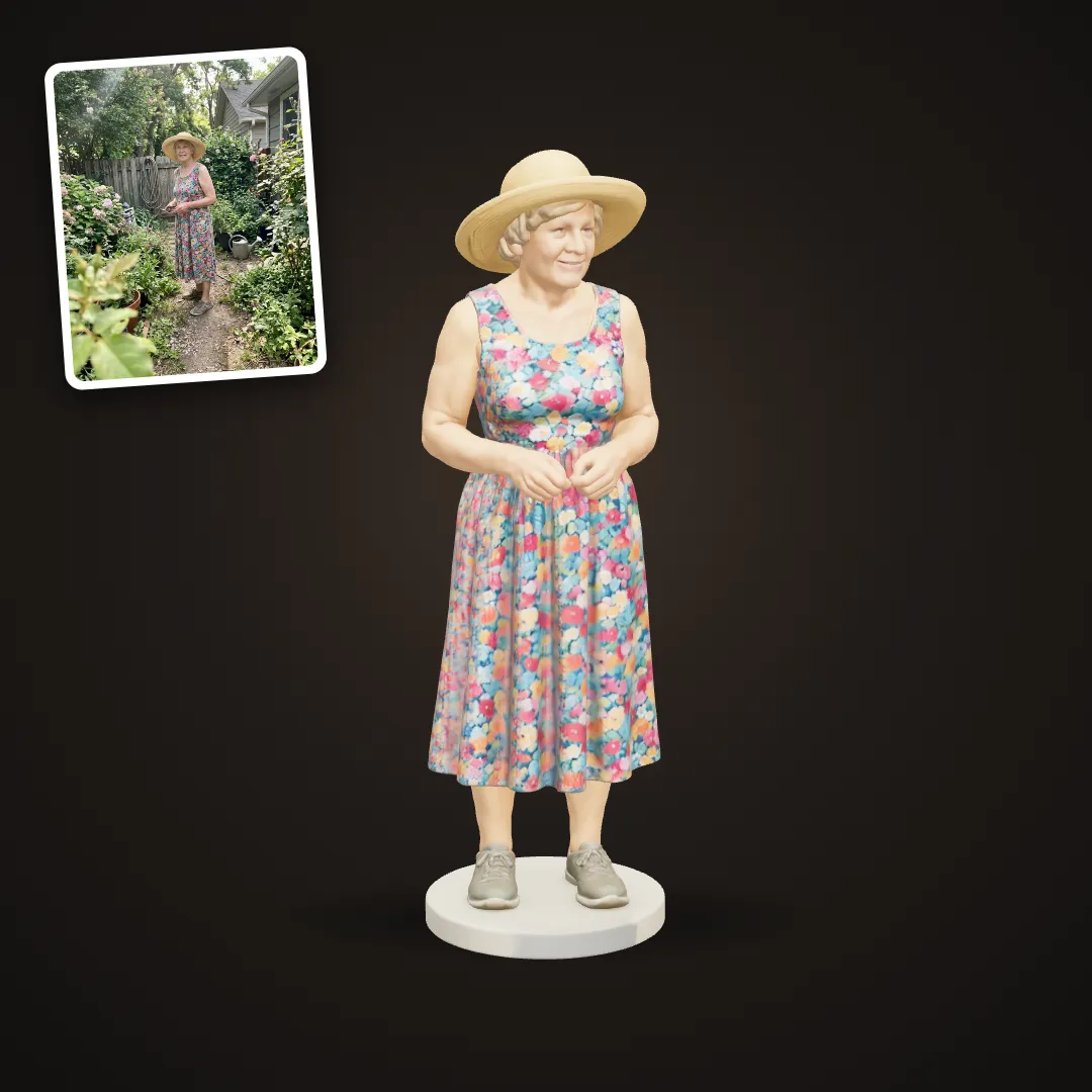 Gardener photo turned into a figurine